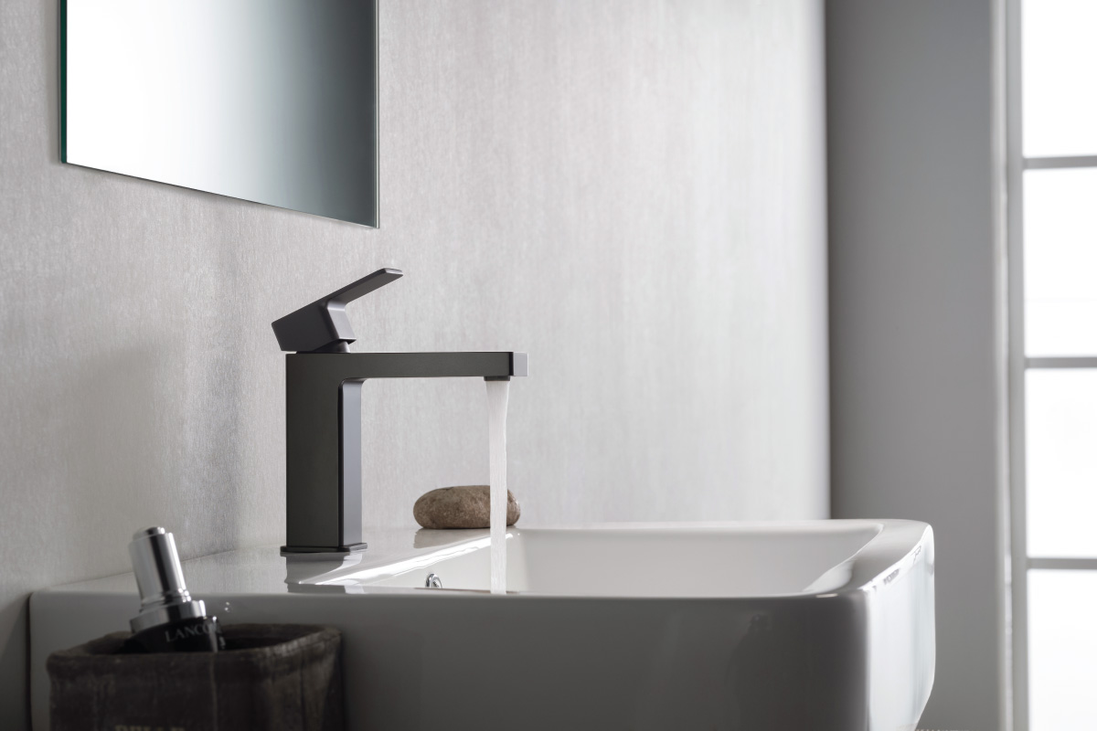 black faucets