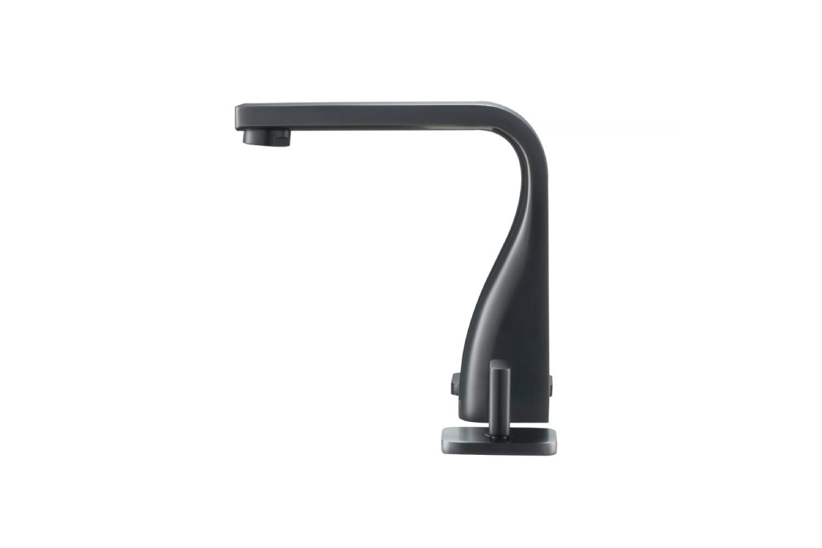 black sink faucet