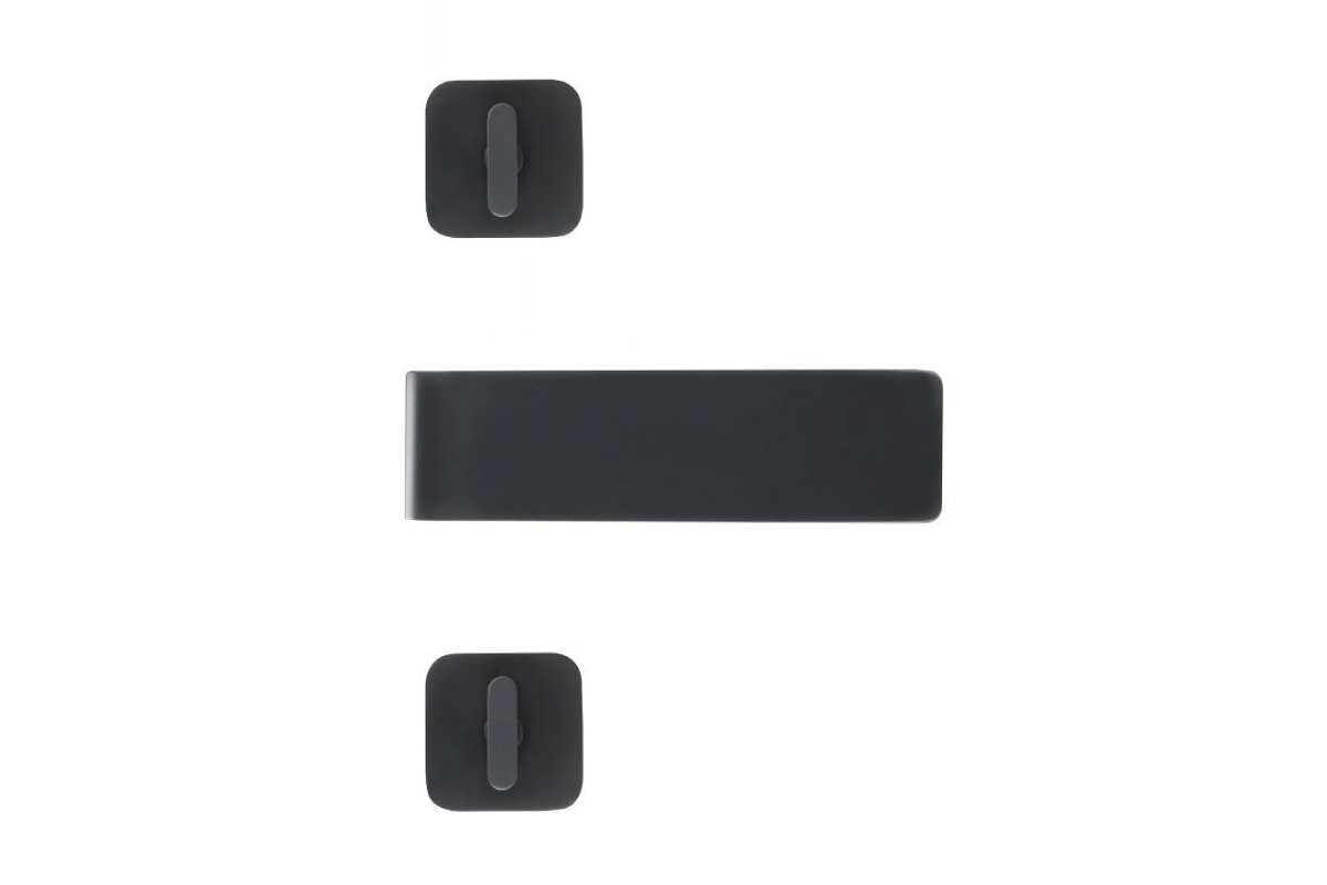 black sink faucet