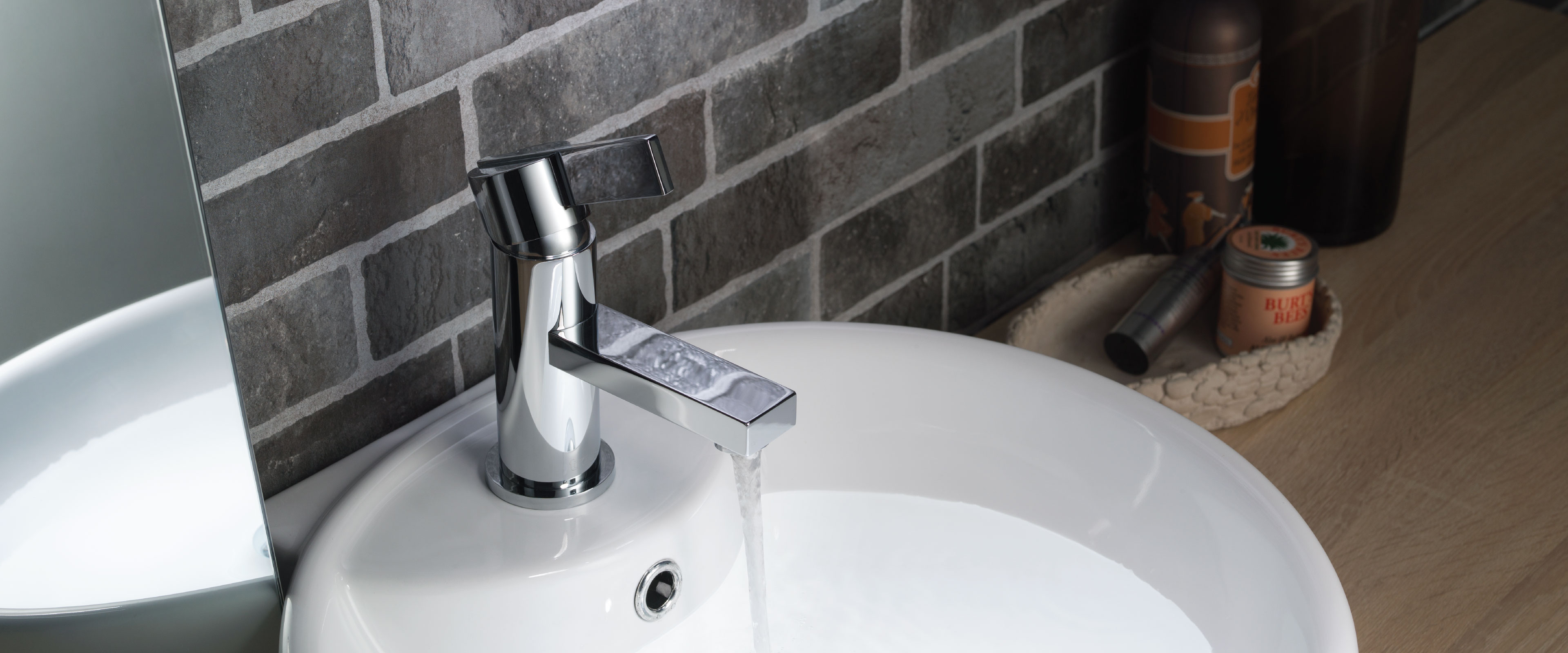 modern round faucet
