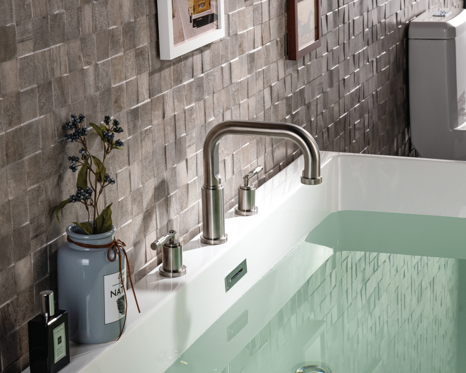brushed nickel bathtub faucet